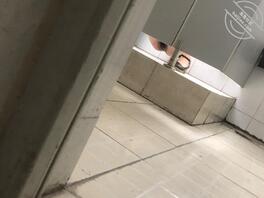 厕所偷拍。培训班老师，人美比黑2