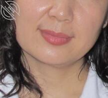 求爸爸们射屏在我妈的骚嘴上