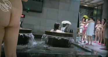 健身房浴室身材。0