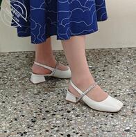 医院偷拍熟女丝袜脚1