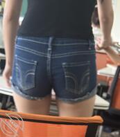 偷拍细腰长腿短裤骚逼女大0