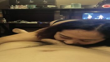 新疆口活不错的骚逼母狗