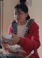 【妹控意淫】变态禽兽哥哥分享堂妹的生活照片意淫。(五)1