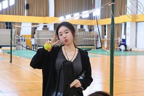 打完球有没有人来打我的屄和奶子0