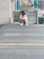 (原创)19和妹妹在车里偷情,中途我妈打电话找我们,吓了一身冷汗1