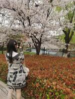 原创2 陪姐姐游玩,姐姐打扮的很卡哇伊,回头率相当高1