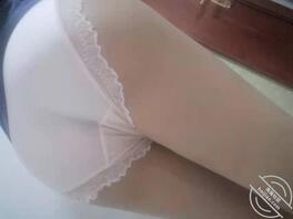 云南-楚雄的，喜欢玩露出，本人19岁，在上班，特别反差，欲望强烈，可私聊1