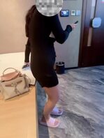 【原创视频】骚逼妹妹在足疗店被操，一声都不敢叫简直太刺激了。