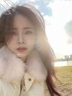 少妇表姐看着是极品真想操死她0