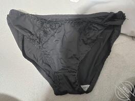 与堂嫂的性福时刻(24)--抓屁股摸胸挑逗堂嫂 偷拍她的内衣内裤1