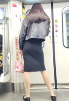 挺有气质的年轻少妇坐地铁1