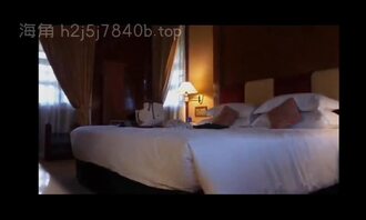 骚逼女下属被自己的领导潜规则操了，还被拍了下来