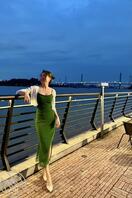 想操我的38岁长腿舅妈 对着她油脸撸射1