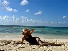 想操我的38岁长腿舅妈 对着她油脸撸射2