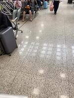 车站少妇，不知道自己穿的裙子吗0