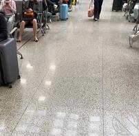 车站少妇，不知道自己穿的裙子吗2