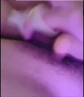 多多评论骚逼  是不是被操了