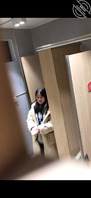 潜入女厕偷拍极品高中生 骚逼还流着白浆 内附视频0