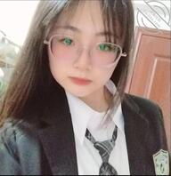 天上的老鹰飞的高，地上戴眼镜的最骚。。。