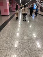 原创分享-抄底女大-第一次蹲下去抄，刺激0