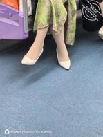 陆陆续续发一批 地铁和公交车肉色丝袜偷拍图 -51