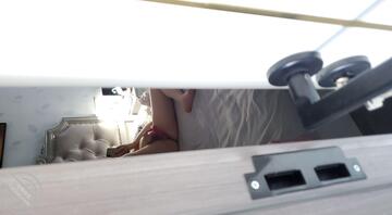 13离婚的姐姐 姐姐竟然用我的视频自慰,我又一次上了姐姐0