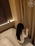 13、跟姐姐一起回老家,看着她伤心难过我也不知道怎么安慰。2