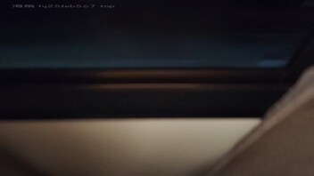 近距离观看老妈的肉体，黑黑的乳头爱不释手