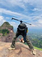 表妹这身帅气吗？0