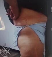 分享几个最近收集的骚妈侄女母女二人和两个骚同学图片,内容不多,真实获取的0