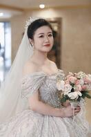 贡献骚逼媳妇婚纱照裸照 给海友们分享 欢迎留言，你们觉得我媳妇怎么样.