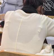 偷拍女大学生内衣内裤的痕迹和厚丝意淫