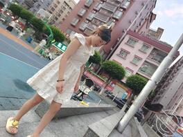 意淫偷拍人妻人母 ai脱衣0