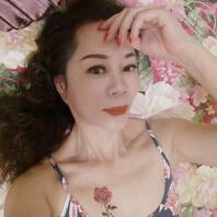 骚逼老熟女干妈总归给我射里面了1