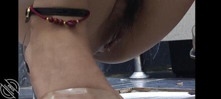 厕拍三角阴毛（粉穴）透明高跟0