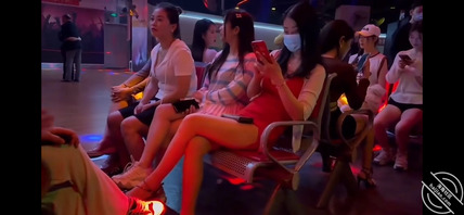 【钢炮原创4】：在成都莎莎舞厅约操了一个极品美女，各种姿势都被满足。0