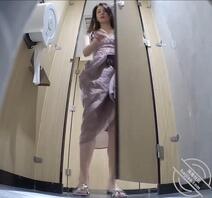 厕拍偷拍美臀2女主正面