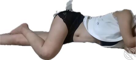 偷拍醉酒妈妈，西装扣子她自己解开的0