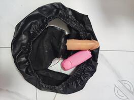 看看我在表姐床底暗格里发现了什么？0