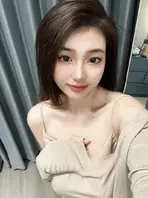 抖音天津美女网红【AY的奇思妙想日记Aying】第二弹，之前骚货的啪啪视频就被泄密过一次1