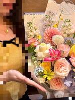 原创三十二,准备了花束配金项链惊喜,在请姐姐吃大餐,但喝多了还是上了姐姐2