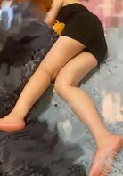 (5)趁姐姐喝多,偷偷舔逼不敢操!不得不说,水真多呀0