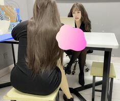 【真实乱伦】在女同事背后干舅妈 附舅妈抖音视频2