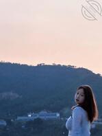 有认识的吗，好想操她，生完孩子之后咂儿都变大了，好想揉上一揉0