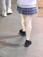 【偷拍】偷拍同事的牛仔裤大屁股和路上拍到的丝袜少妇。0