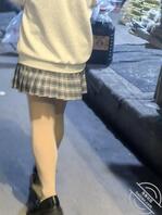 【偷拍】偷拍同事的牛仔裤大屁股和路上拍到的丝袜少妇。1