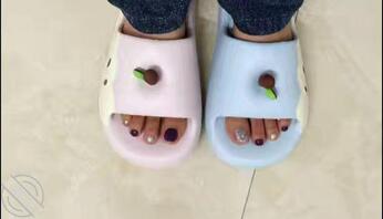 有哥哥喜欢舔我的脚吗1