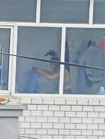 对面居家阿姨又漏出了1