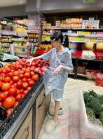 【原创内容112】经过上次的电梯狂欢妹妹生气了，作为补偿，我打算给妹妹亲0