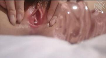 母狗女友粉嫩小穴分享2